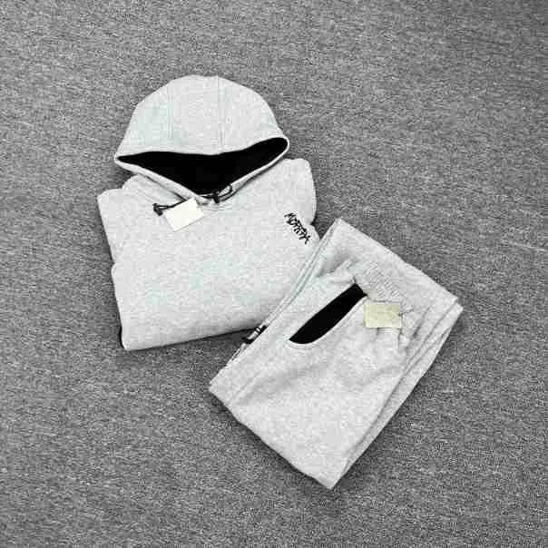 Mertra Contrast Colorblock Fleece Tracksuit Set - Light Grey/Black Hover Image